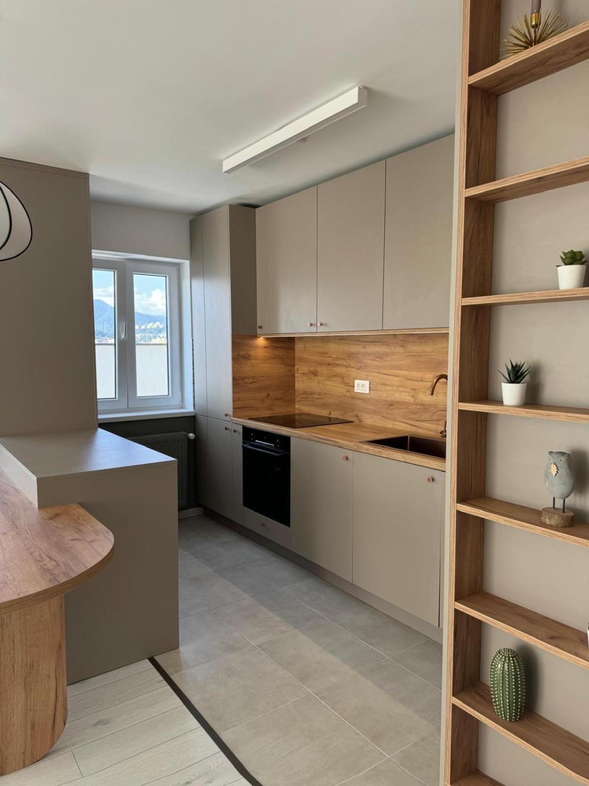 Apartamento Urban Oasis Braşov Exterior foto