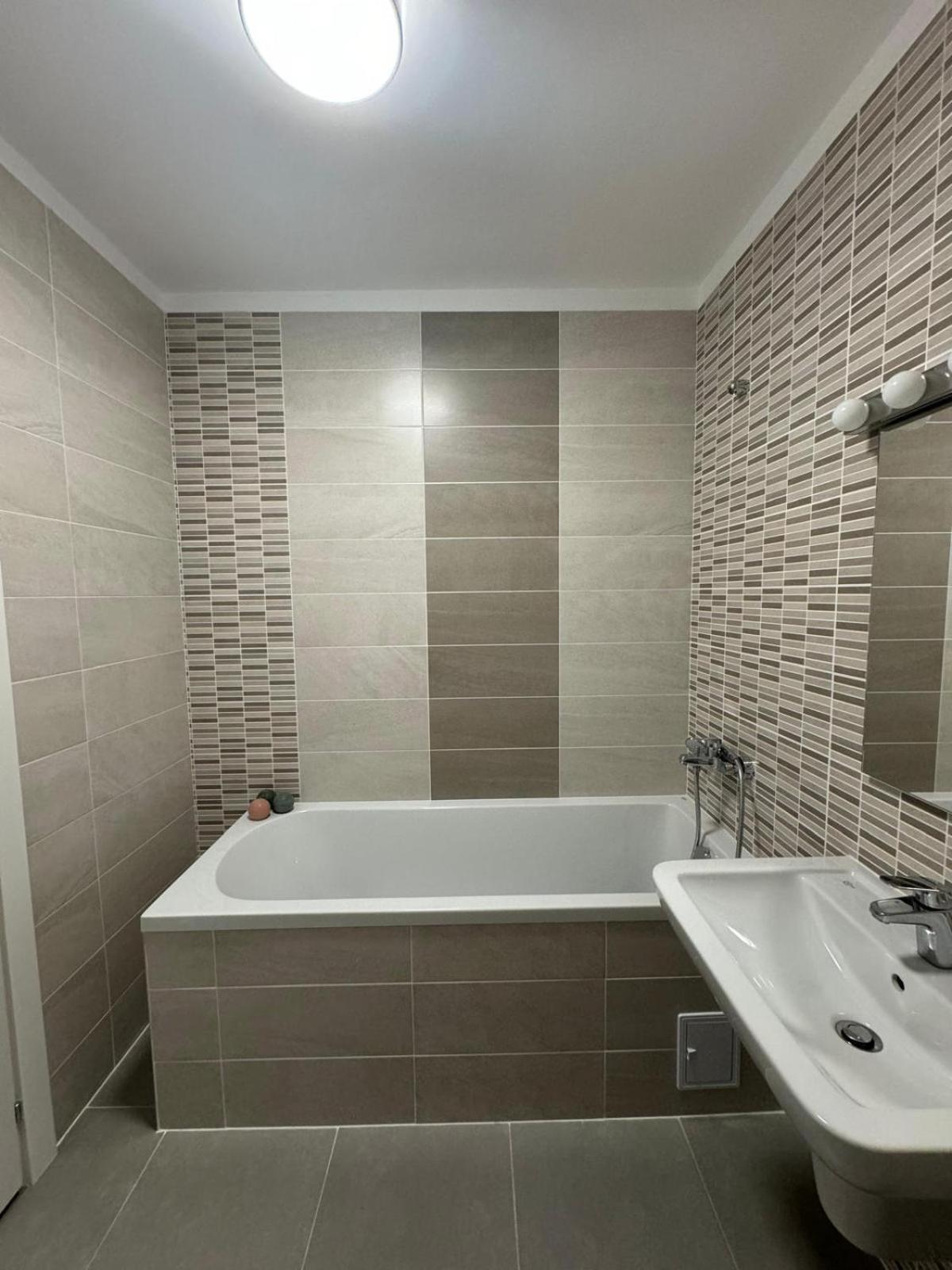 Apartamento Urban Oasis Braşov Exterior foto