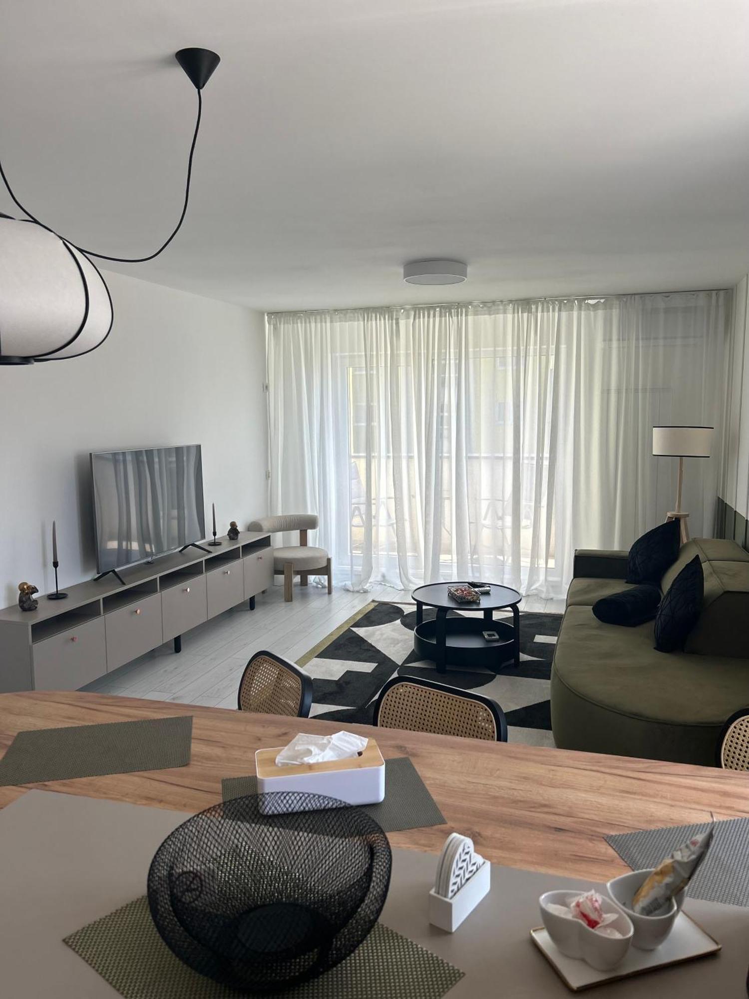 Apartamento Urban Oasis Braşov Exterior foto
